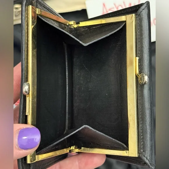 Celine vintage Paris black leather wallet - Picture 9 of 10